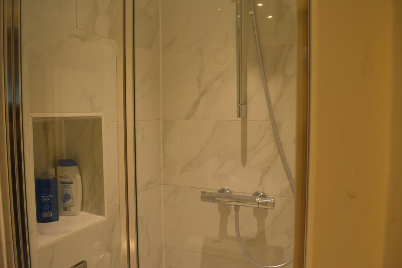 Large Ensuite Room Oxford Eksteriør bilde